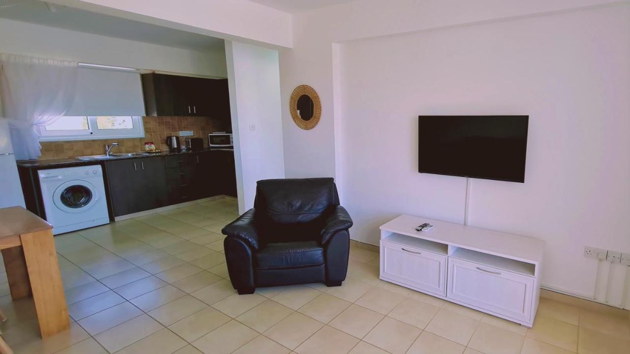 Nissi 3 Privileges Appartement *